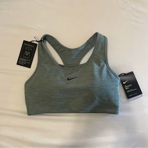 Nike sports bra they medium with removable padding